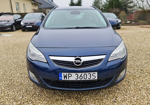 Opel Astra cena 19900 przebieg: 212000, rok produkcji 2011 z Płock małe 497